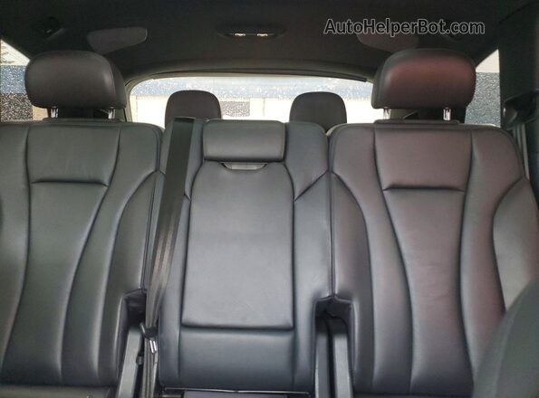 WA1LAAF70HD026939 2017 AUDI Q7 Black Rear seats view