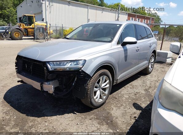 WA1LAAF70HD047239 2017 AUDI Q7 Серебряный Передняя левая четверть