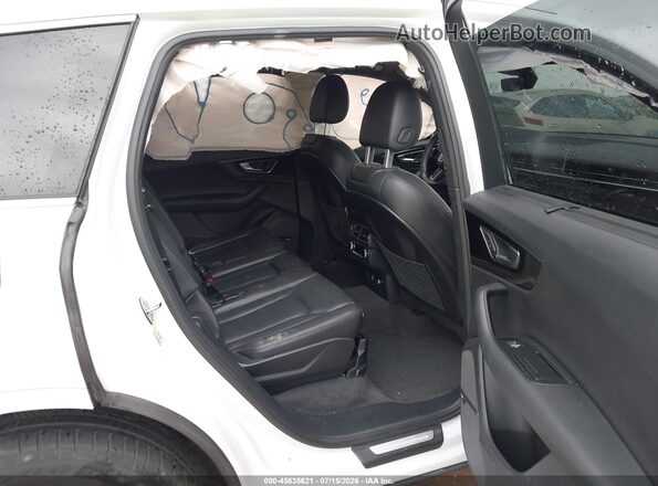 WA1LAAF70JD049921 2018 AUDI Q7 White VIN կոդի պիտակի տեսք
