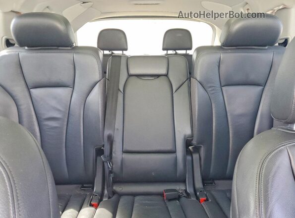 WA1LAAF70KD042968 2019 AUDI Q7 White უკანა სავარძლების ხედი