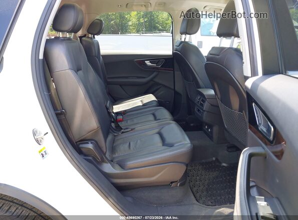 WA1LAAF71JD047756 2018 AUDI Q7 White VIN sticker view