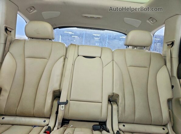 WA1LAAF71KD012541 2019 AUDI Q7 White Հետևի նստատեղերի տեսք