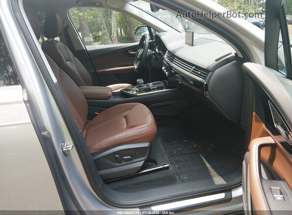 WA1LAAF71KD034622 2019 AUDI Q7 Silver წინა სალონის ხედი