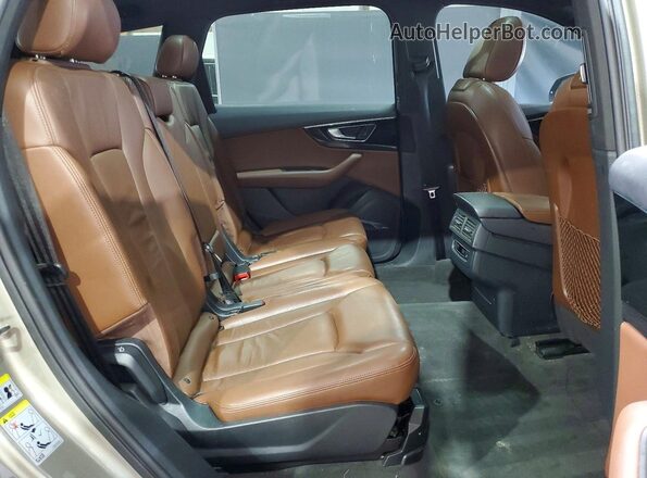 WA1LAAF72HD036033 2017 AUDI Q7 Золотой Вид задней части салона