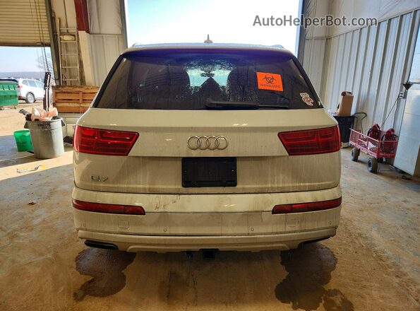 WA1LAAF72KD025184 2019 AUDI Q7 White უკანა ხედი