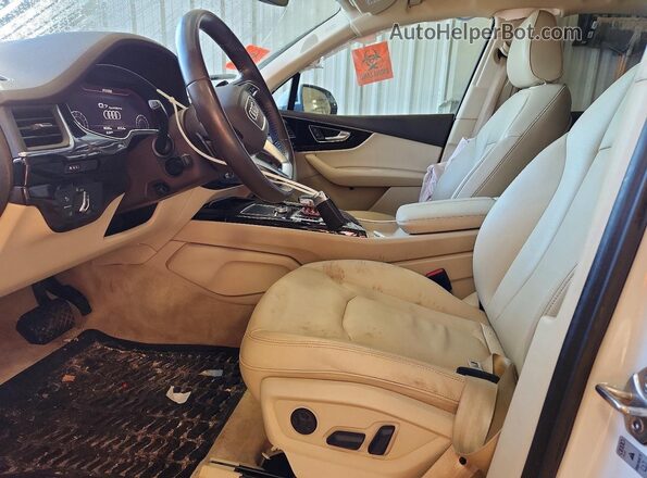 WA1LAAF72KD025184 2019 AUDI Q7 White წინა სალონის ხედი