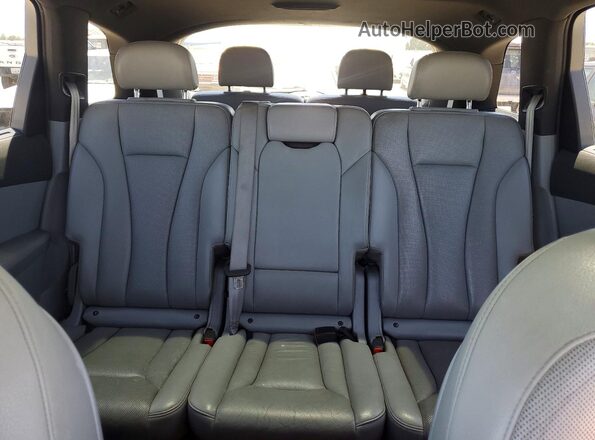 WA1LAAF73HD018320 2017 AUDI Q7 Blue Widok tylnych siedzeń