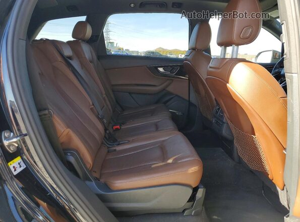 WA1LAAF73HD054900 2017 AUDI Q7 Black უკანა სალონის ხედი