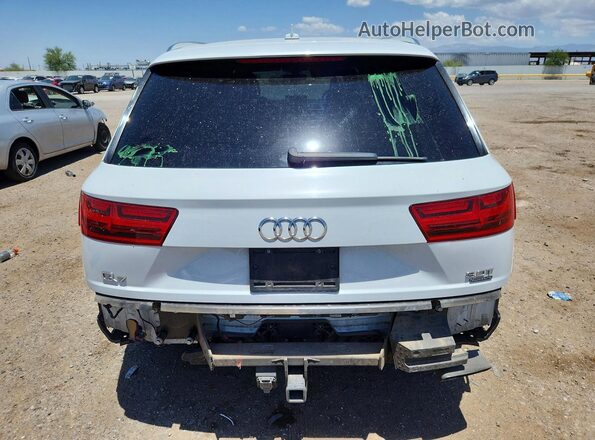 WA1LAAF73HD057683 2017 AUDI Q7 White Widok z tyłu