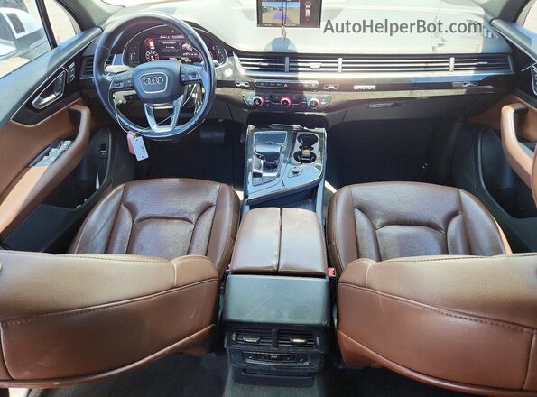 WA1LAAF73HD057683 2017 AUDI Q7 White Widok deski rozdzielczej