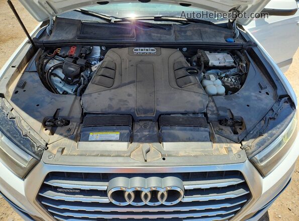 WA1LAAF73HD057683 2017 AUDI Q7 White Widok wnętrza z tyłu