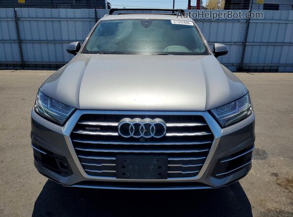 WA1LAAF74HD046479 2017 AUDI Q7 Gray Widok z przodu