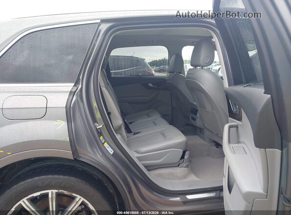 WA1LAAF74JD002570 2018 AUDI Q7 Серый Вид наклейки с VIN-кодом