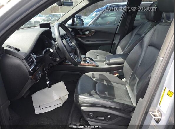 WA1LAAF74JD004268 2018 AUDI Q7 Silver Սալոնի դիմացի տեսք