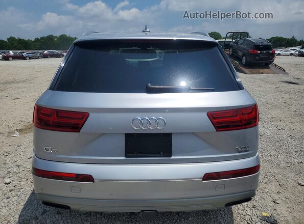 WA1LAAF74JD044995 2018 AUDI Q7 Silver Widok z tyłu