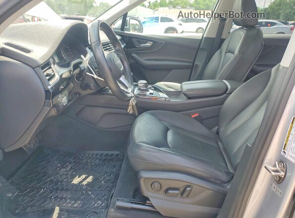 WA1LAAF74JD044995 2018 AUDI Q7 Silver Widok wnętrza z przodu