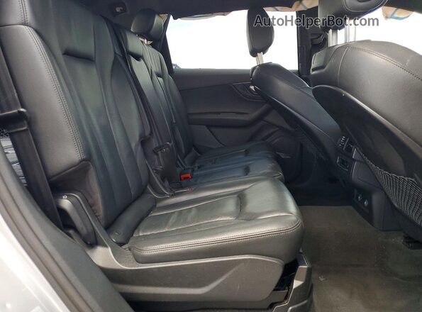 WA1LAAF74KD040155 2019 AUDI Q7 Серебряный Вид задней части салона