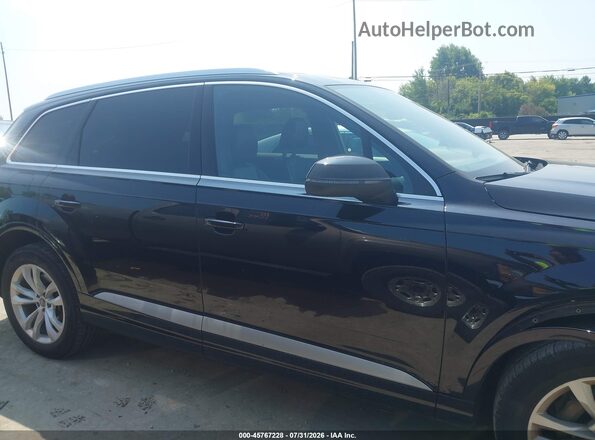 WA1LAAF75HD033174 2017 AUDI Q7 Black Սալոնի 360 աստիճան տեսք