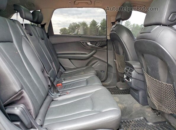 WA1LAAF76HD002080 2017 AUDI Q7 Gray Vista interior trasera