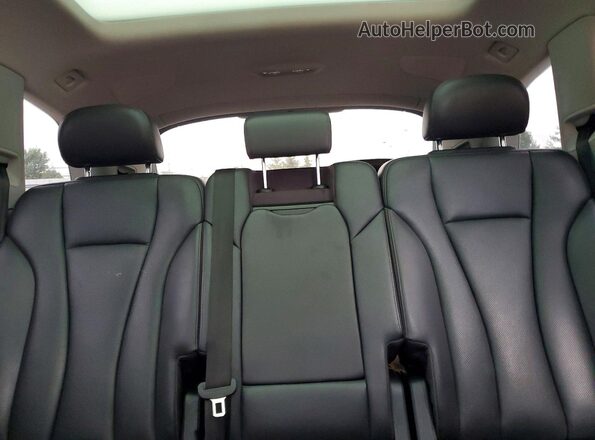WA1LAAF76HD002080 2017 AUDI Q7 Gray Vista de los asientos traseros