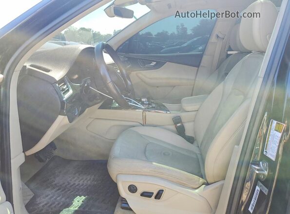 WA1LAAF76HD007733 2017 AUDI Q7 Black Widok wnętrza z przodu