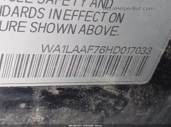 WA1LAAF76HD017033 2017 AUDI Q7 Black Widok komory silnika