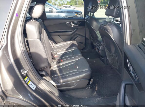 WA1LAAF76JD037210 2018 AUDI Q7 Gray VIN կոդի պիտակի տեսք
