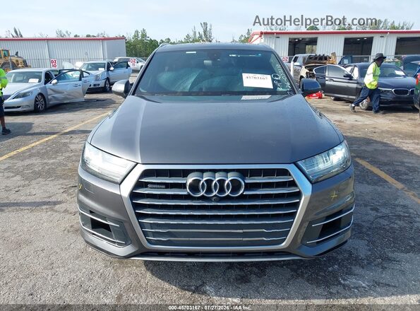 WA1LAAF76JD037210 2018 AUDI Q7 Gray Սարքավորումների վահանակի տեսք