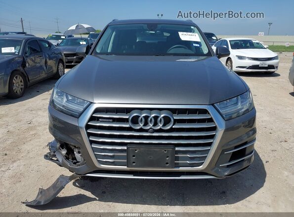 WA1LAAF77JD034865 2018 AUDI Q7 Gray Вид задньої частини салону