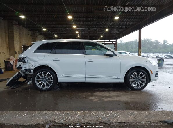 WA1LAAF77JD037877 2018 AUDI Q7 White Rear interior view