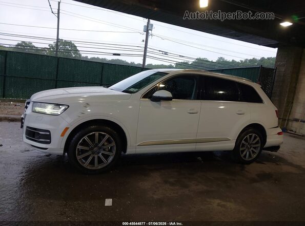 WA1LAAF77JD037877 2018 AUDI Q7 White 360 interior view