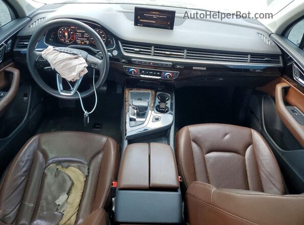 WA1LAAF77KD040036 2019 AUDI Q7 White Widok deski rozdzielczej