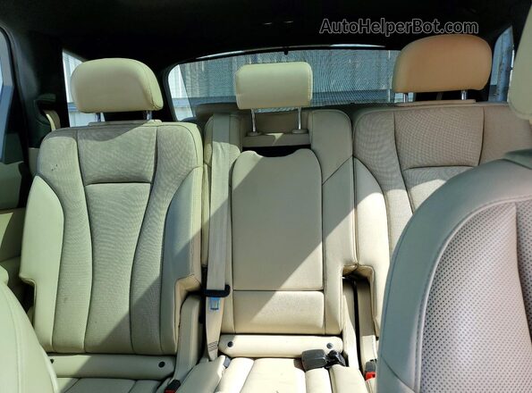 WA1LAAF78HD015042 2017 AUDI Q7 Black უკანა სავარძლების ხედი