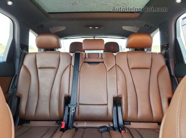 WA1LAAF78HD025442 2017 AUDI Q7 Black Vista de los asientos traseros