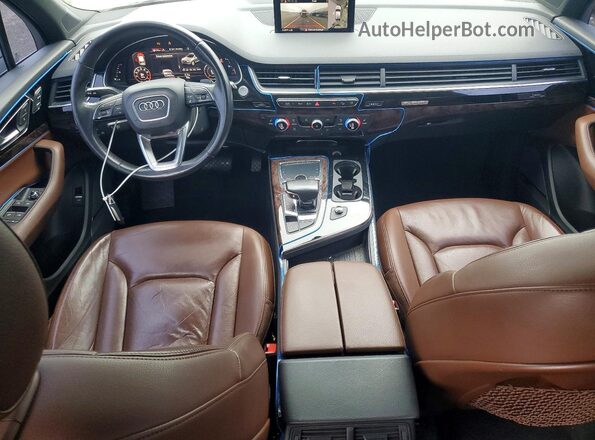 WA1LAAF78HD029748 2017 AUDI Q7 White Dashboard view