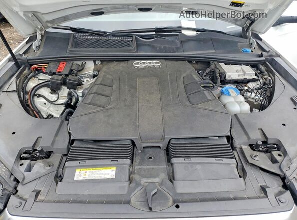 WA1LAAF78HD029748 2017 AUDI Q7 White Engine compartment view