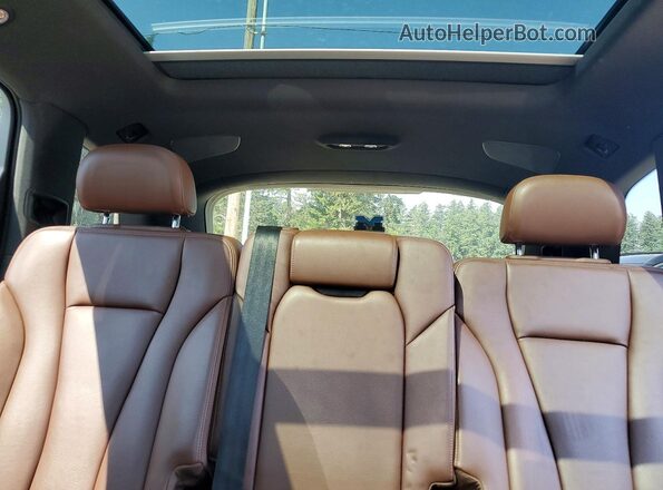 WA1LAAF78JD009599 2018 AUDI Q7 Black Rear seats view