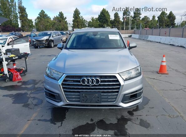 WA1LAAF79HD001439 2017 AUDI Q7 Silver Սարքավորումների վահանակի տեսք