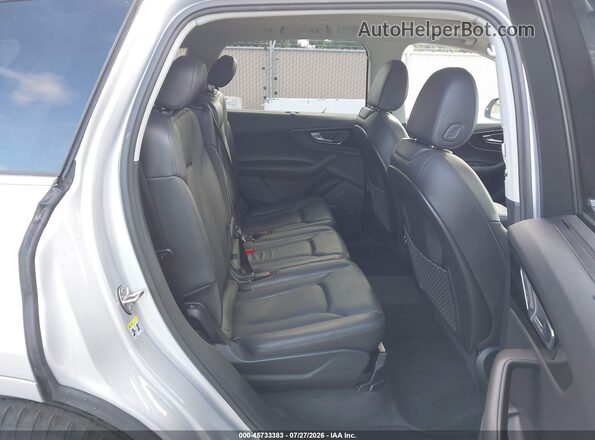 WA1LAAF79HD001439 2017 AUDI Q7 Silver VIN կոդի պիտակի տեսք