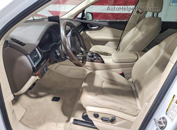 WA1LAAF79HD015454 2017 AUDI Q7 White Սալոնի դիմացի տեսք