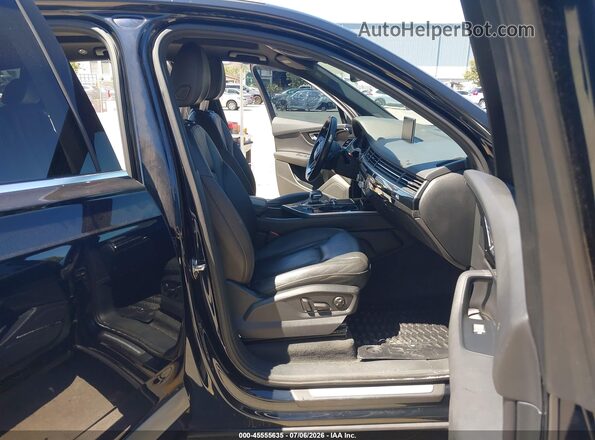 WA1LAAF79HD019651 2017 AUDI Q7 Blue Front interior view