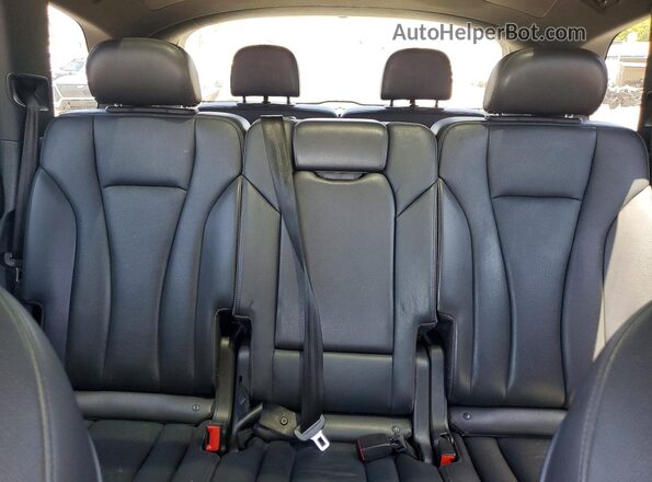WA1LAAF79JD020952 2018 AUDI Q7 Black Widok tylnych siedzeń