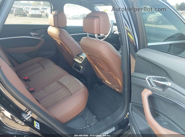 WA1LAAGE4KB009822 2019 AUDI E-TRON Black Widok naklejki z numerem VIN
