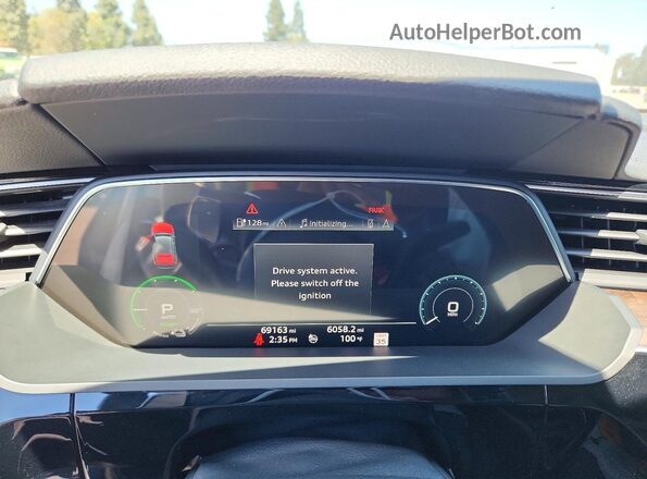 WA1LAAGE6KB005397 2019 AUDI E-TRON White Вид щитка приладів