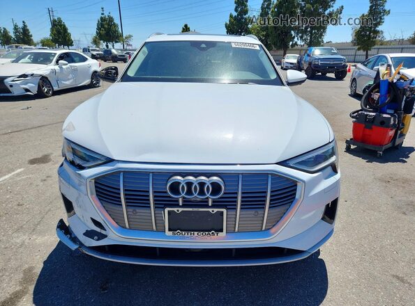WA1LAAGE6KB005397 2019 AUDI E-TRON White Вид спереду