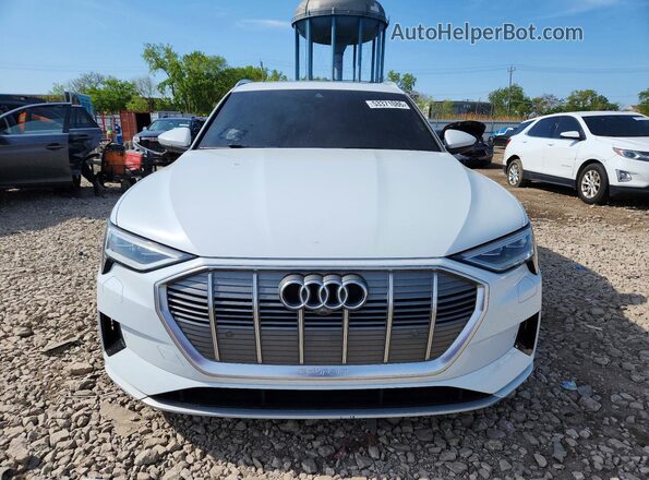 WA1LAAGE6KB023723 2019 AUDI E-TRON White Вид спереду