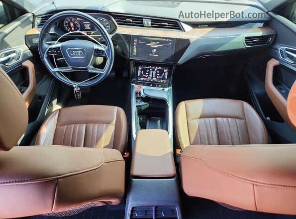 WA1LAAGE6KB023723 2019 AUDI E-TRON White Вид панелі приладів