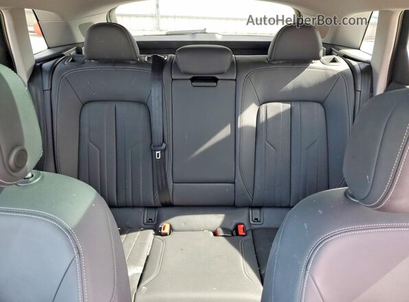 WA1LAAGE7NB013299 2022 AUDI E-TRON Silver Вид задніх сидінь