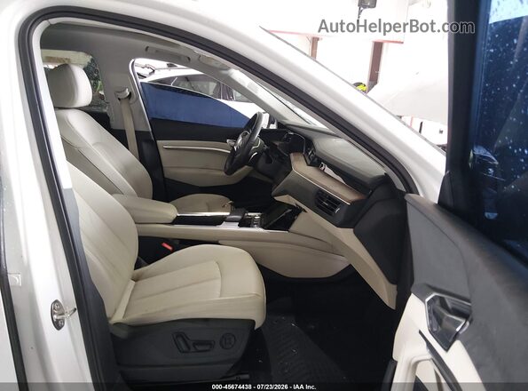 WA1LAAGEXKB024227 2019 AUDI E-TRON White Սալոնի դիմացի տեսք