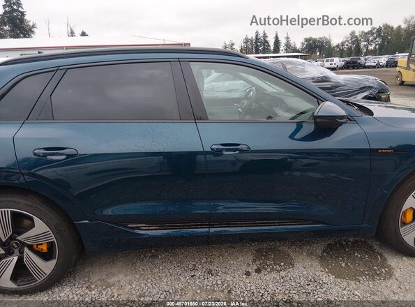 WA1LAAGEXNB008615 2022 AUDI E-TRON Blue უკანა სალონის ხედი